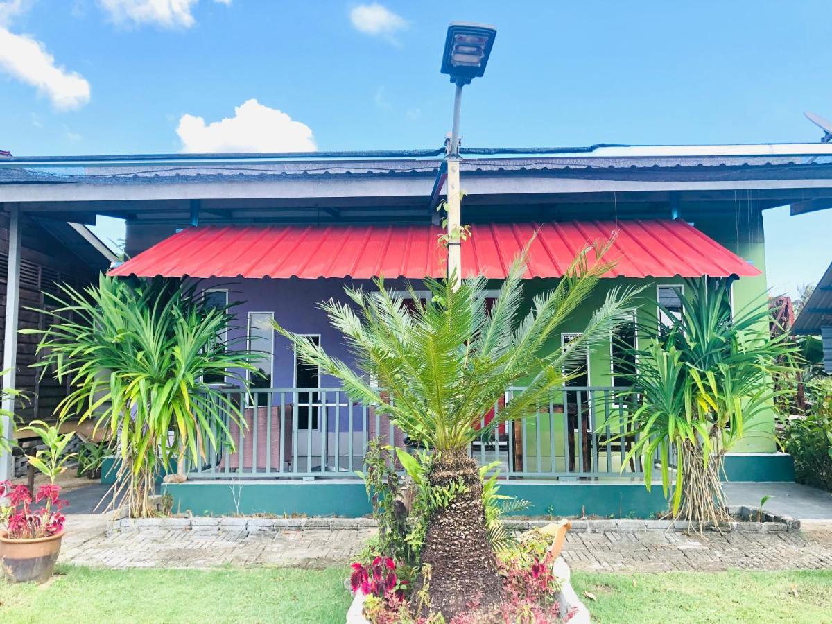 Wan'S Roomstay Langkawi ปันไตเจอนัง ภายนอก รูปภาพ